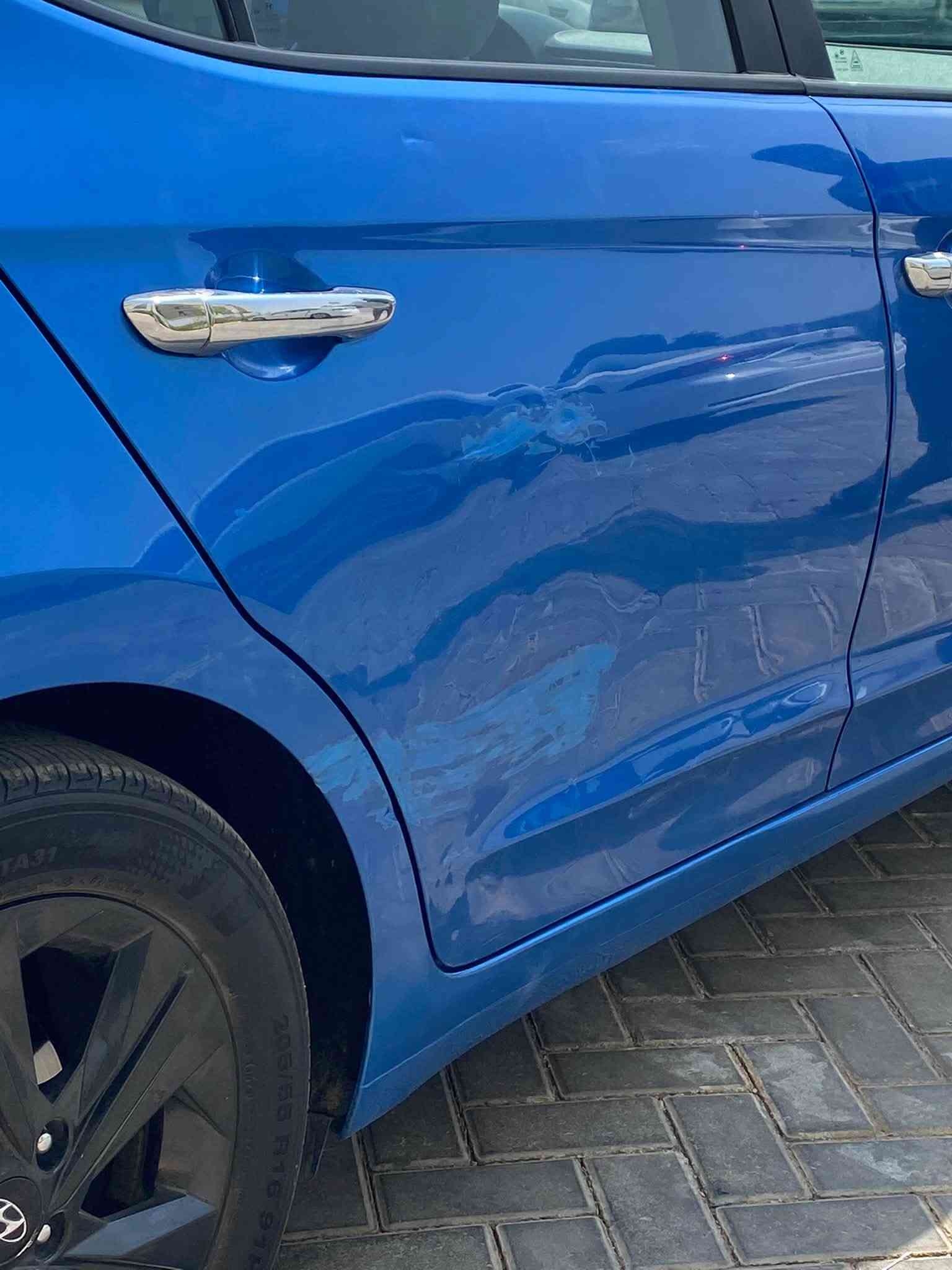 سلام عليكم النترا موديل ١٨
رقم بغداد باسمي حادث امريكا دعاميه واكعه وهنا بل عراق 
بيها جاملغ وجنطه بس خفيفات سياره بدون ايرباك 
رقم بغداد باسمي 
تحويل ثاني يوم 
سعر السياره ١***********11
مكان السياره بغداد الدوره
