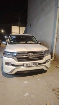 لاندكروزر 2011 محدث 21 مصبوغه عام  المحرك ٨ كاز السعر 230 بيع او مراوس...