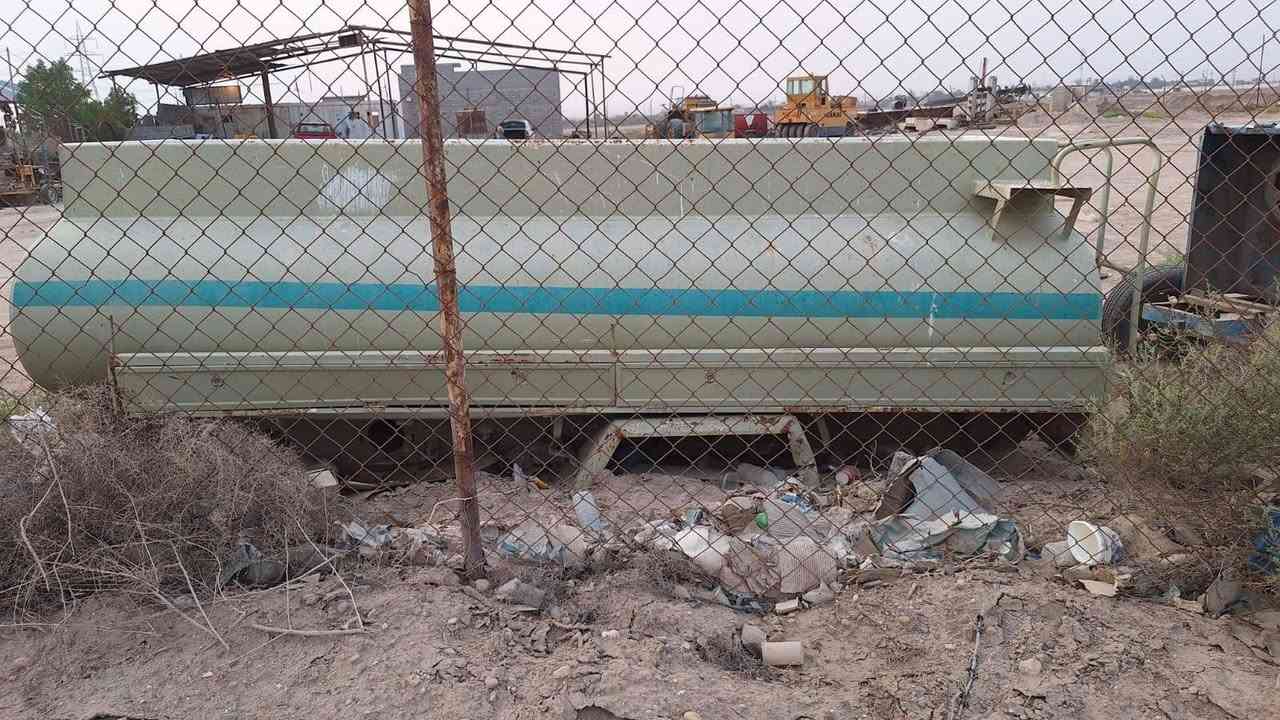 مقطوره للبيع نضيفه تسع
٥٠٠٠ طول ٤متر ولرتفاع ١٥٠سانتيم العنون البصره دير ستفسار  ***********

