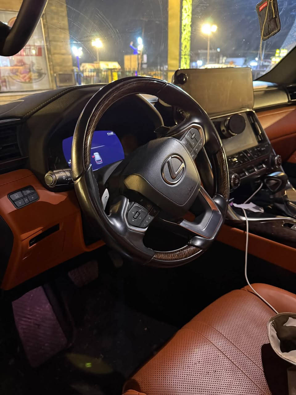 لكزس LX600 VIP • ٢٠٢٣ • بدون رقم