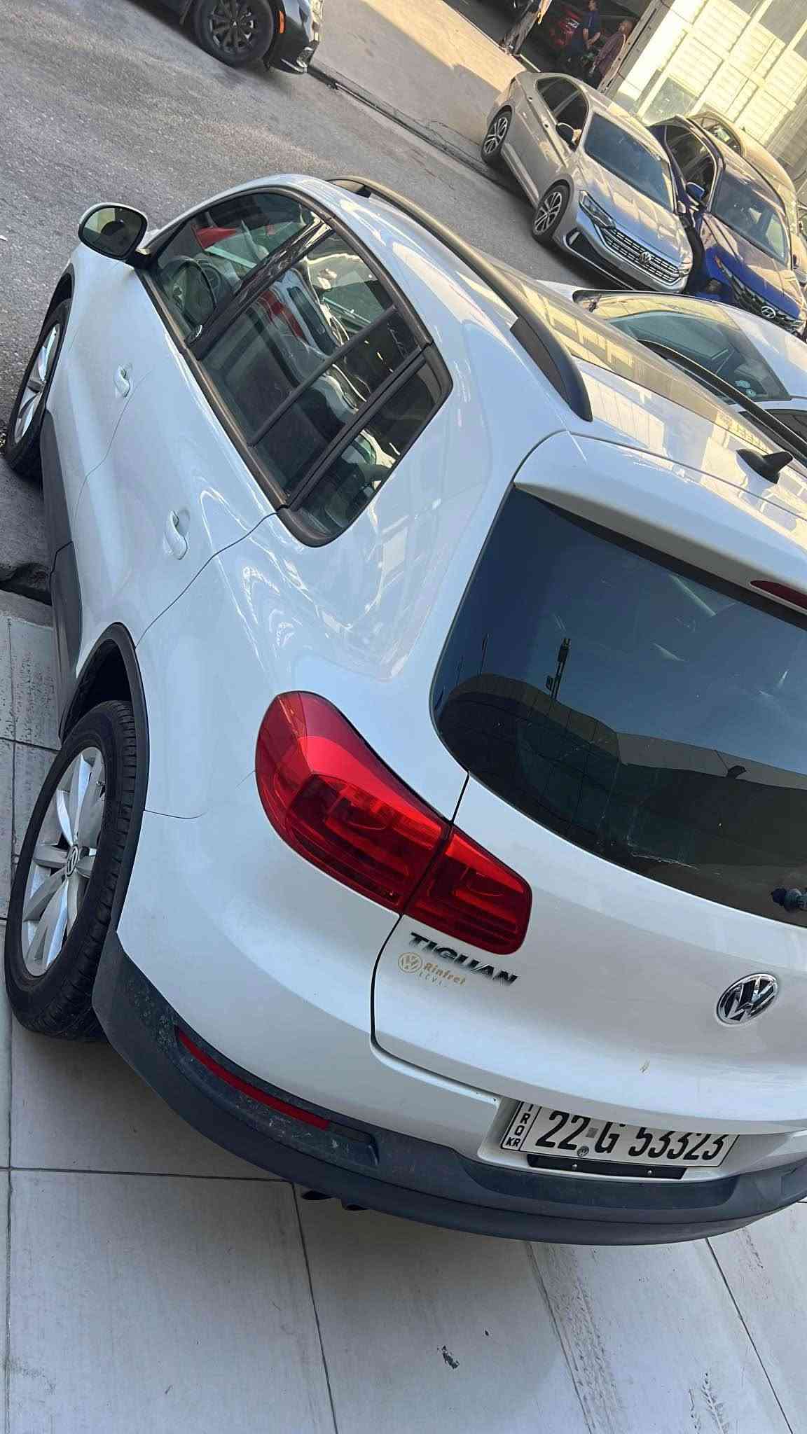 Volkswagen tiguan 2017
فولكسواكن تيكوان موديل 2017
مەکینە 20 تۆربۆ
فول مواصفات پانوراما
كوشن جلد - كوشن هيتر - سوكان فوليوم - تحديد سرعة - بصمة - كامرة - carplay - دبل اكسل - بريك بصمة 
گێر مەکینە بەشەرت 
ته نها بونت چاملغ بوياغه بي ناو گرتن 
بيها بونت چاملغ سبغ بدون دواخل 
١٧٥ هه زار كم رويشتووه 
بي مه سروفه  
سه نه وي هزه نويه جديد 
نرخي ١١٠ ورقه و مجال 
سعرها ١١٠ ورقه مجال 
رقم تلفون ☎️/ *********** 
مكان اربيل أربيل, العراق
