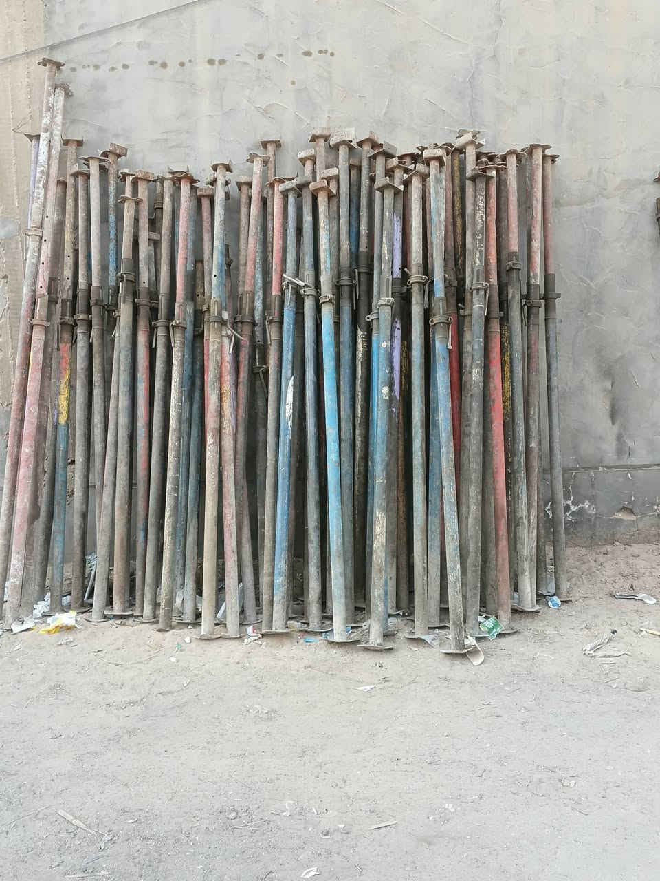 *********** اربع مكاعب ونص لوح ابو ٣متر وجكات ٨٠جك ولوح ابو اربع متر 270لوحه ابيع شلع مكان كربلاء سعر مناسب
