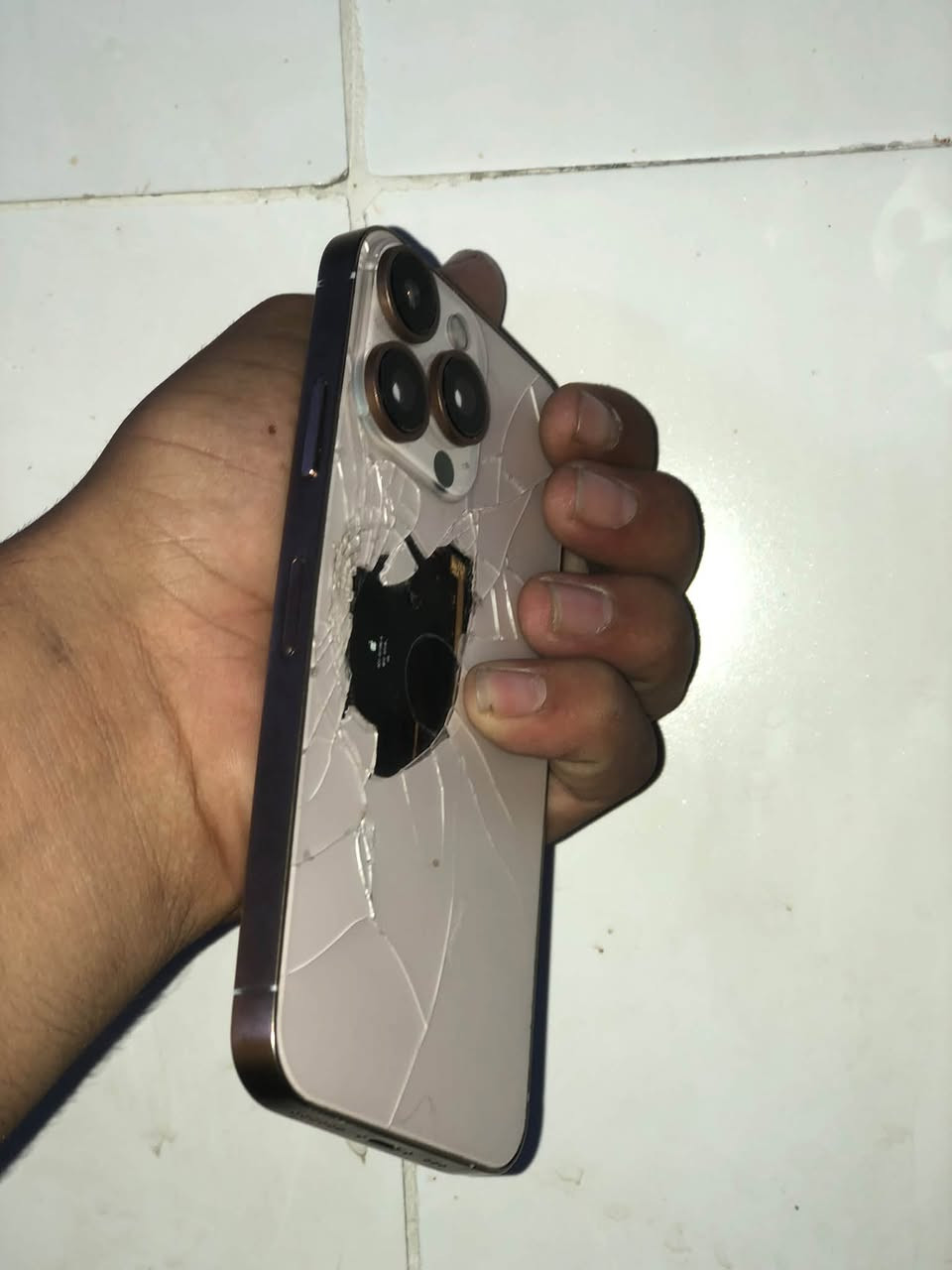 آيفون XR • ذاكرة ٦٤ • فيس ايدي