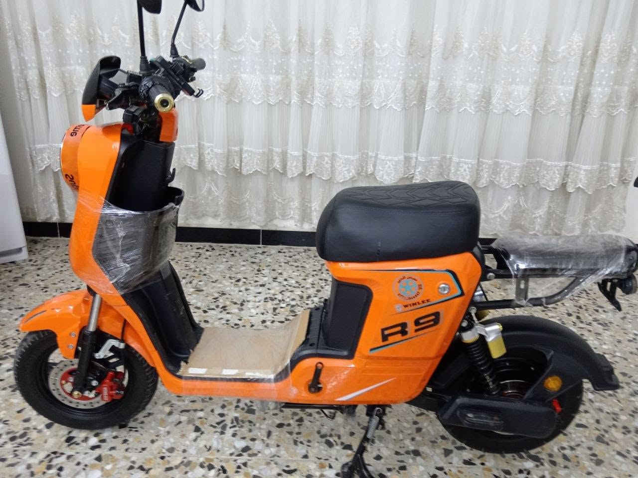 سلام عليكم دراجه شحن R9مشتريه قبل شهرين دراجه جديده السعر 450 قفل للاستفسار على هاذ الرقم
***********
