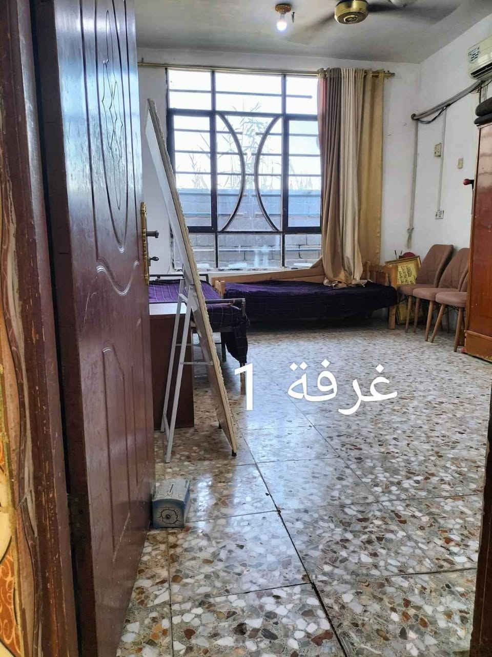 السلام علیکم
يوجد دار مساحة 162 متر .
واجهة 6 ونصف ، نزال 25 في حي الغدير ، موقع ممتاز شارع عريض جدا
بيت طابقين يحتوي على : غرفتي نوم ، مطبخ ، استقبال ، جامع غرف ، مجموعة صحيات خارج البيت وداخل البيت ، حديقة ، وكراج سيارة .

ومتوفرة جميع الخدمات .

للاستفسار الاتصال على

*********** المحمودية, بابل
