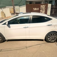 النترا 2015 خليجي سعودي ابيض رقم بغداد  بأسمي البنيد مصبوغ وبيها شوية ...