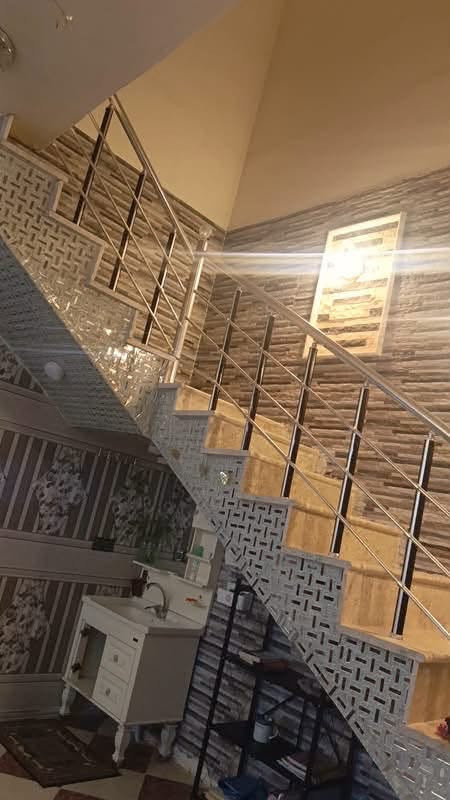 بيت للبيع بالخسرويه
مساحه ١١٩ قريب جدا على شارع العام 
الاتصال على الأرقام اتصال خط هذا رقم ‏‪***********‬‏
وتساب هذا الرقم +964 781 734 4621

بالنسبه للموقع كولش حلو 
البناء ب ٢٠١٩ 
أي واحد يريد يجي يشوفه يراسلني خاص أو يخابر الأرقام 
@إشارة 
حبايب صعدولي المنشور فدوه 
الكم أجر وثواب
