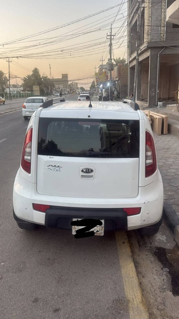 كيا سول  خليجي رقم سليمانيه قديم  
محرك 1600 
ويل كب 
شاشه تاب 
بيها طخات وضربات بسيطه تفحص وتشوف  السعر  90 ورقه بيها مجال   للاستفسار الاتصال على صاحب السياره   ***********
مكان السياره النجف النجف, العراق
