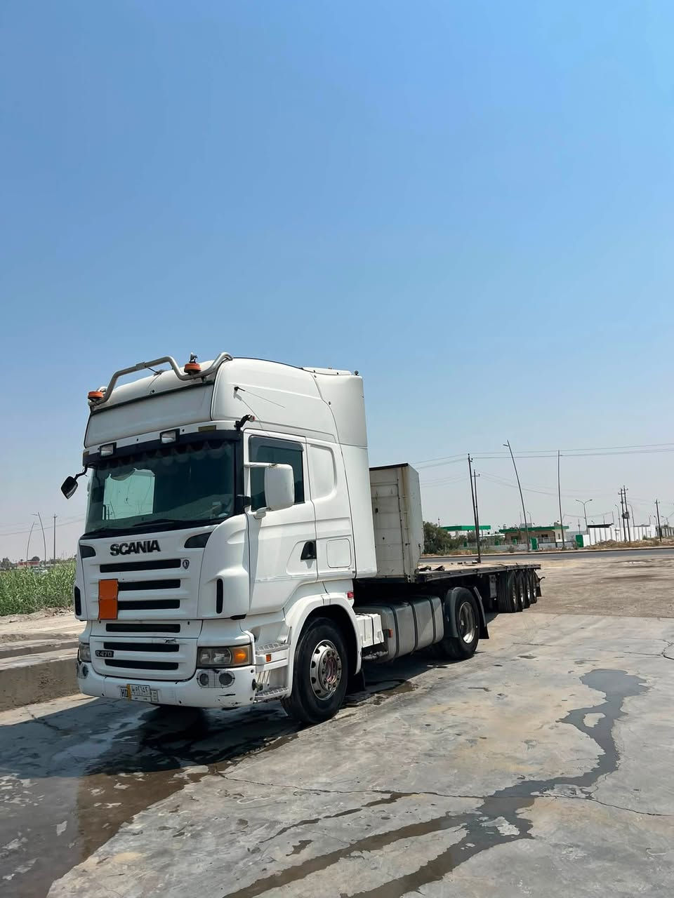 السلام عليكم شباب للبيع 

سكانيا موديل 2007 
سياره فول فول فول مواصفات ثلاجه ترايدر كير 1000اوتو ماتيك 

مكينه 470 انكشن دبل سوبر V6 

تخم تاير وراها عربانه أوربي 4محاور تايراتها نص عمر وفوك 

سياره جاهزه من الشغل بوجهك للشغل 

السياره موجوده بساحه المهندس اتصل ودلل 

*********** 

ملاحظه أبيع بدون رقم
