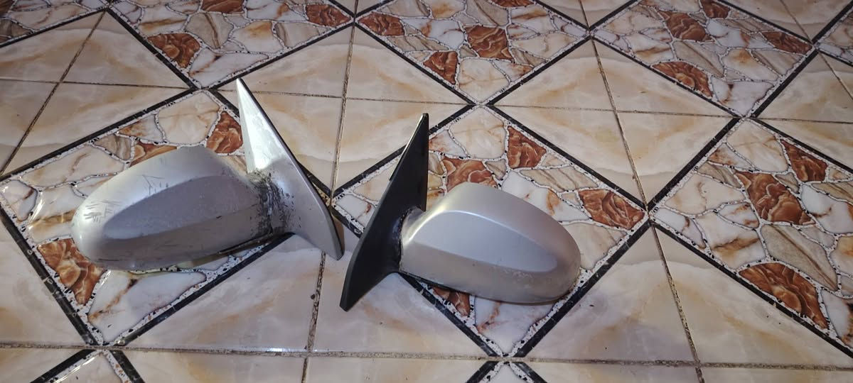 مرايات جانبية • سبكترا • بابل