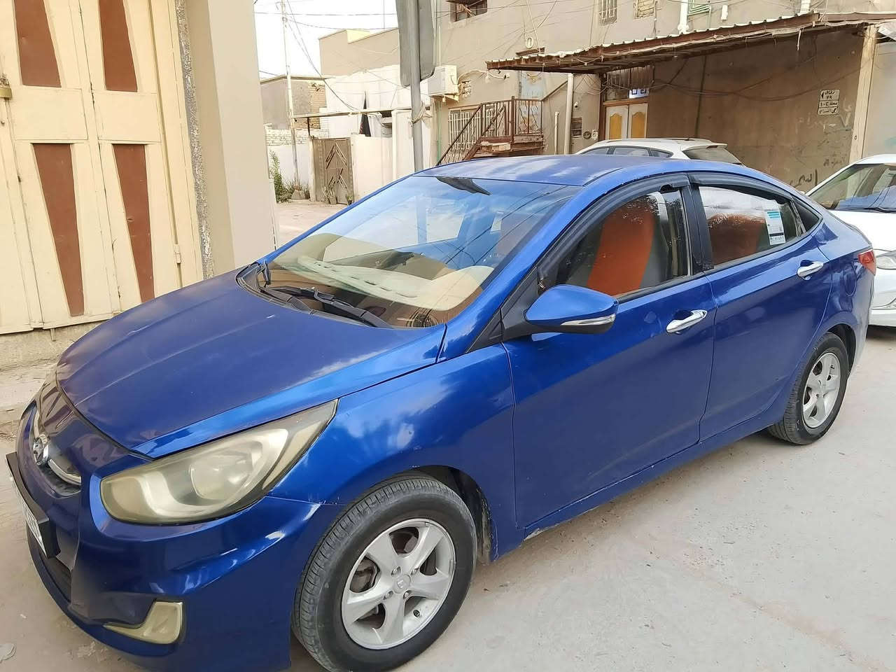 اكسنت للبيع ٢٠١٥ نجف باسمي سياره جاهزه تخم تاير وحداديه ومكينه وكير السعر ٨٠ ورقه وبيهه مجال للاستفسار ***********

