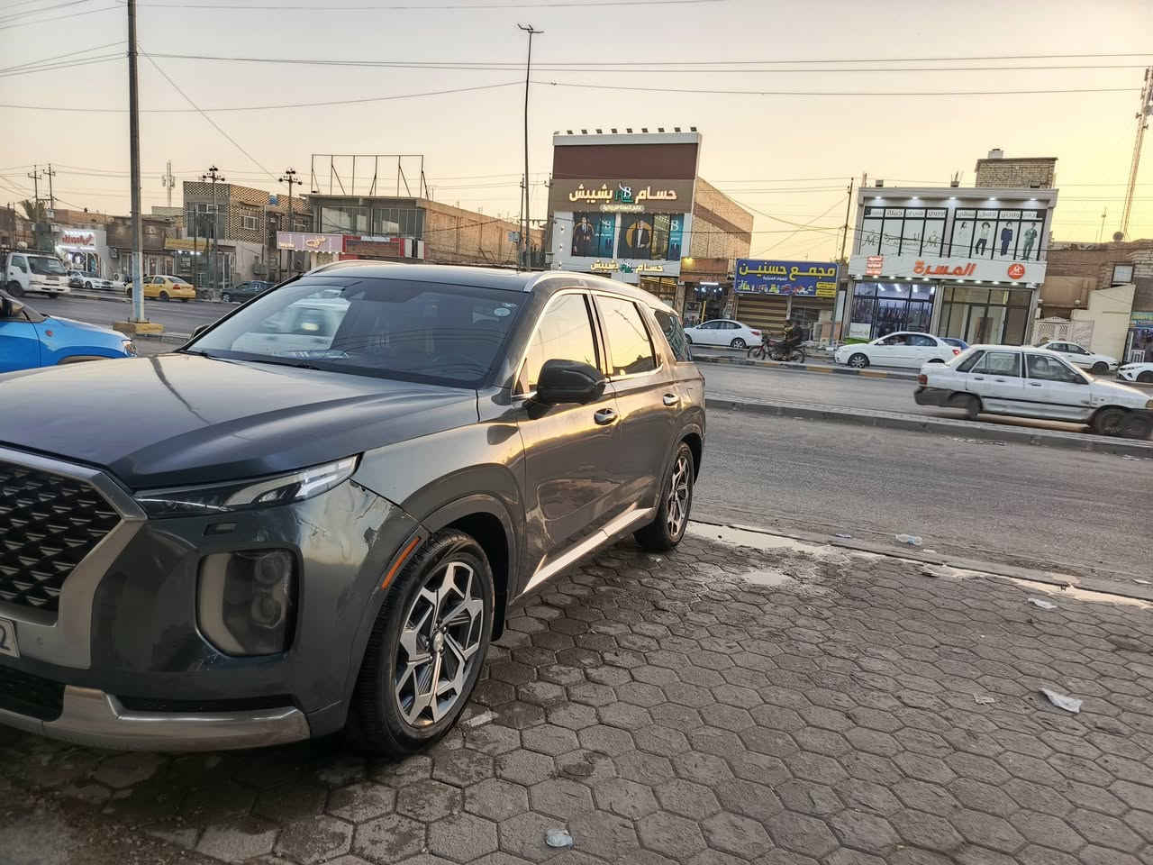 سلام عليكم للبيع هونداي بلا سايد مديل 22 رقم شمالي فول للاخير داخل ابيض صور الحادث بل منشور مكان بل نجف السعر 185 لتصال ***********/***********

