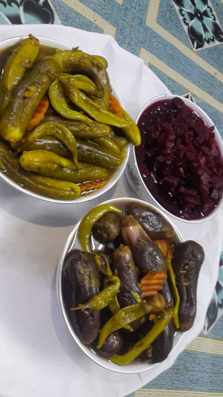 اللهم صل على محمد وال محمد وجبه جديده طرشي بيت عراقي بلداوي بلذه مختلفه جرب وشوف كله محشه ونضافه فول الكيلوا ب3 الحجز رقم وعنوان ملاحظة مكلف بلنشر تريد تروح تاخذ منهم ادليك عل بيت وانطيك رقم تريد توصيل يوصل لباب بيتك
