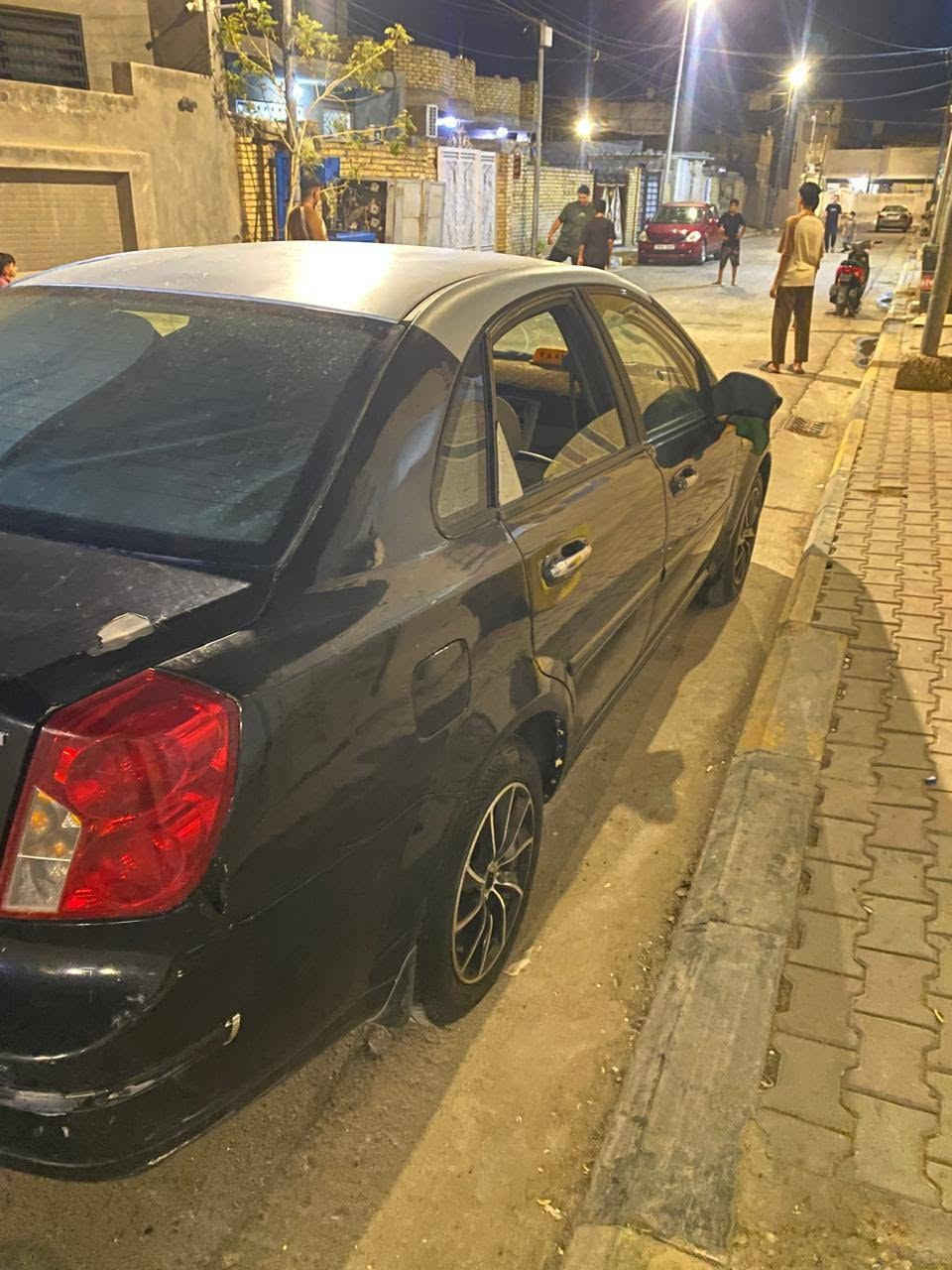 اوبترا موديل ٢٠٠٧ رقم بغداد انكليزي سياره بيه صبغ ومعجون ضربه قويه ماكو مكانه واسط مركز المدينه مكلف بل نشر هاذه رقم راعيههه ***********
