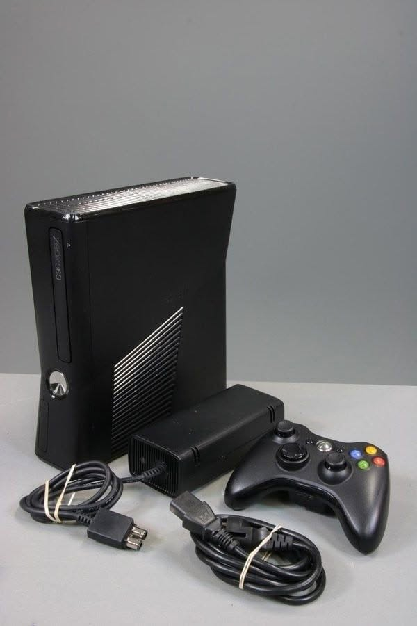 Xbox 360
مع 3 جوستكات و 75 لعبة وكامل الغراض نظافة جيدة
ملاحظة : يحتوي متجر العاب اني منزلة يحتوي اكثر من 12000 لعبة قابلة للتنزيل مجانًا
السعر 125
*********** واتساب
العنوان ميسان متوفر توصيل
