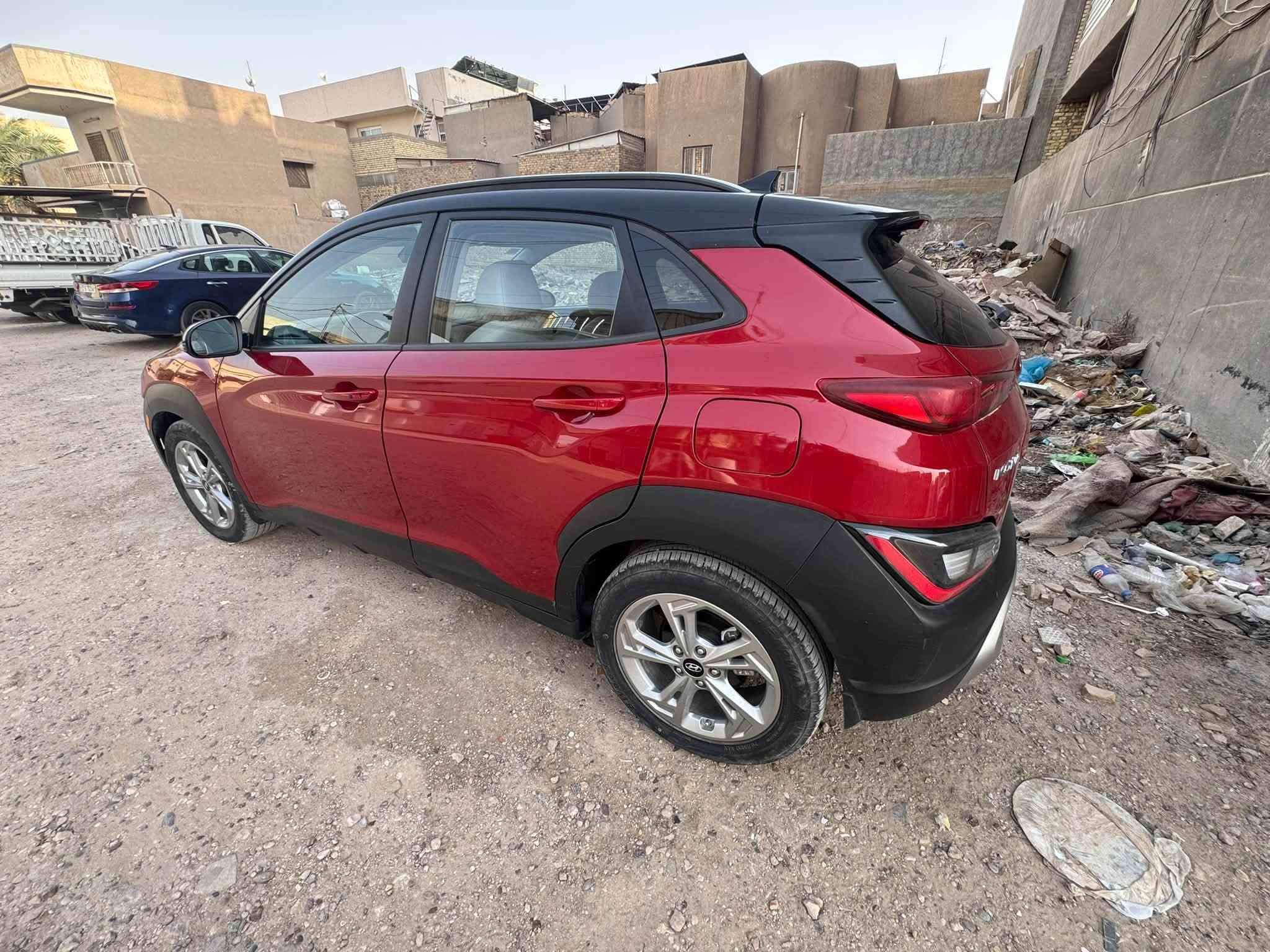السلام عليكم
للبيع..
هونداي كونا موديل ٢٠٢٣ وارد امريكي حادثها فقط جاملغ خلفي موضوح بالصور بدون ايرباك ( الايرباكات كلها سليمه)  
 محرك ٢٠٠٠ دوش صور الحادث بالمنشور
ماشية(12,000) السيارة كللش جديدة رقم بغداد الجديد 

مواصفات 
بصمه
تحكم ستيرن 
كاميرا خلفية
رادار جانبي وخلفي
توقف ذاتي 
نقطة عمياء 
تشغيل عن بعد
للاستفسار الاتصال على الرقم ***********
