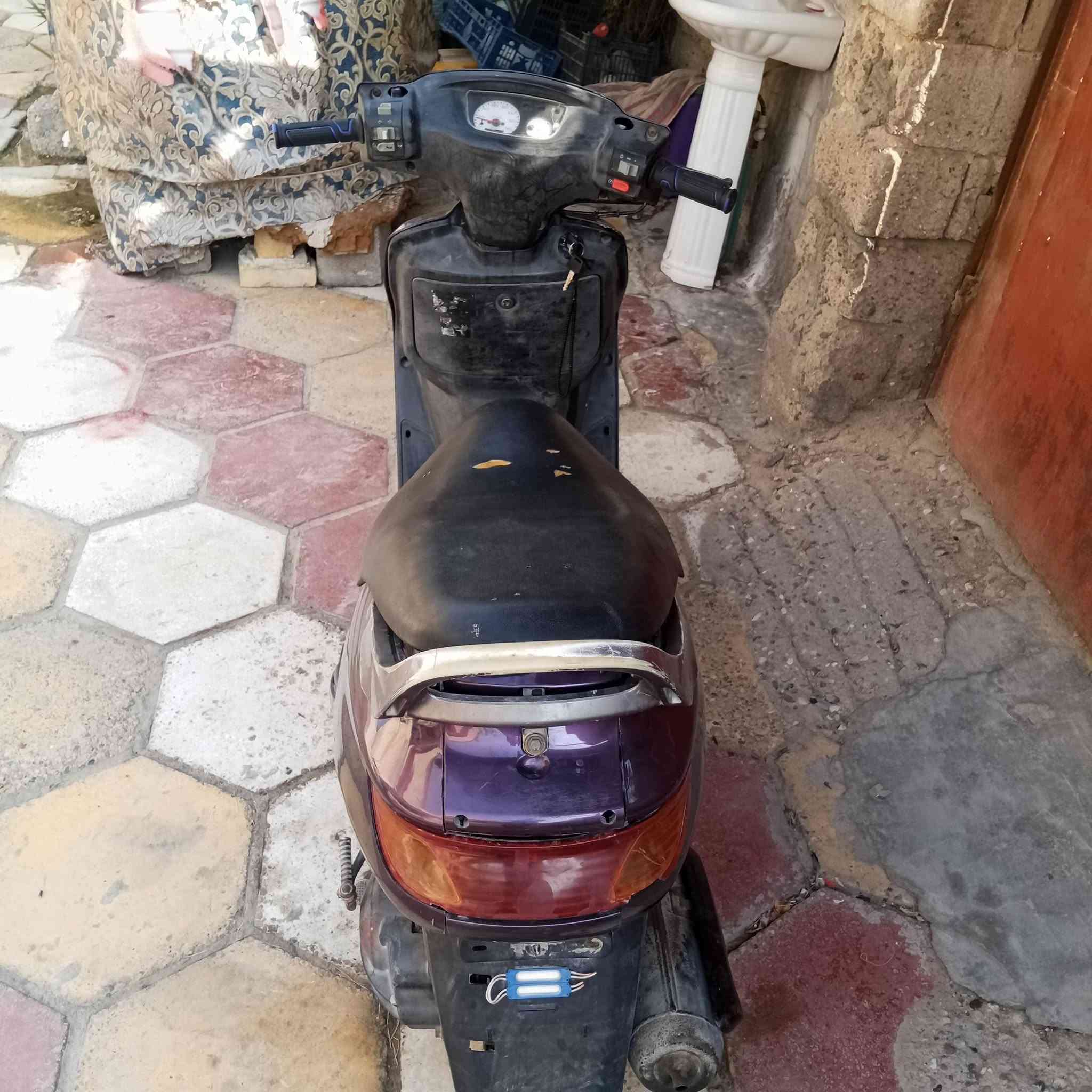 دراجة فراشة للبيع مكينة مجفته قبل اسبوع كله اصلي وصوتهه ناعم وكهربائيات كلهه شغالة لايت والاشاير والعداد سرعة وكيج البانزين نقص فقط باتري السلف موجود .
السعر 350 مكاني أبو الخصيب باب طويل..
***********
