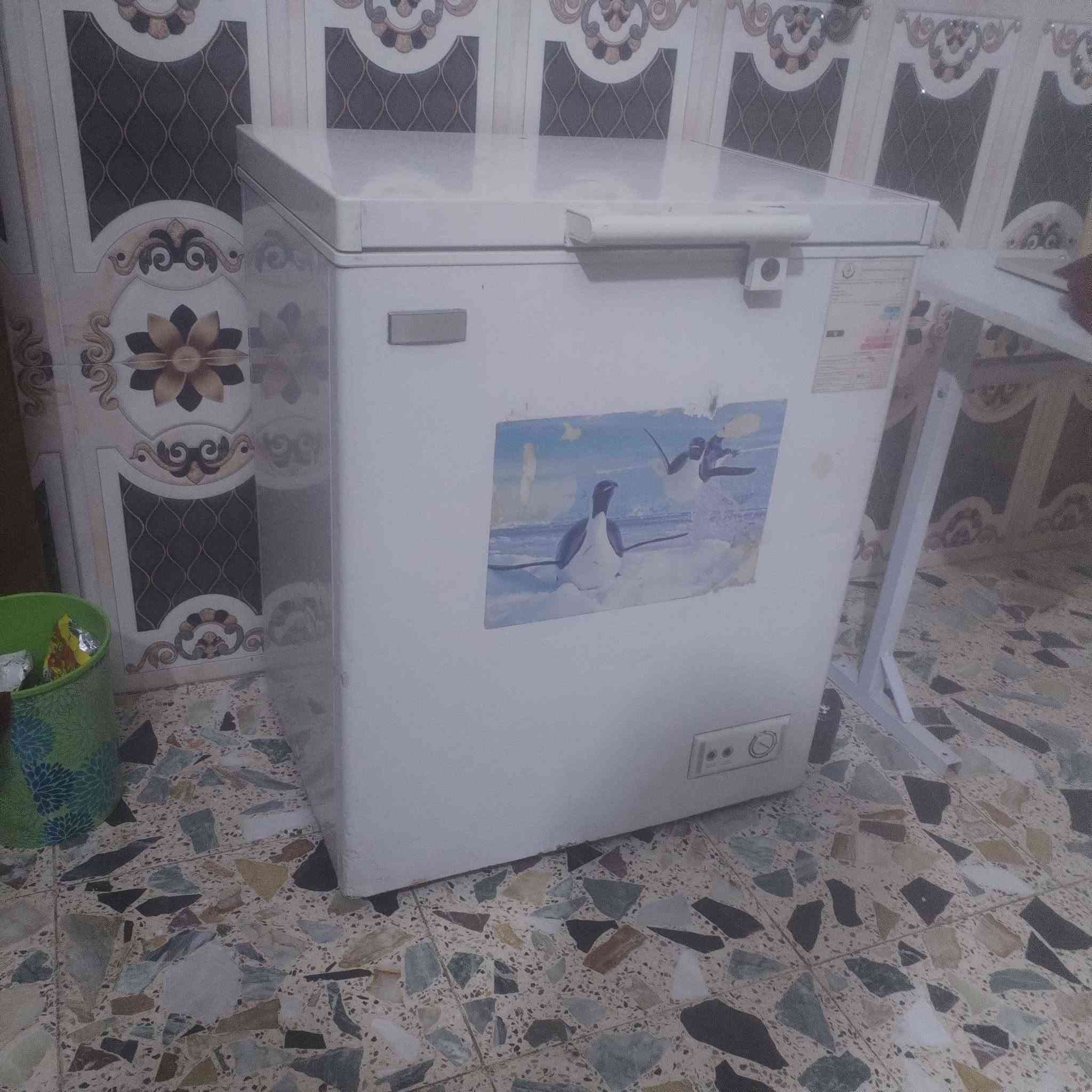 مجمده جنرال علفحص فول تجميد توفر ثلج شرط اكو توصيل للباب شغل تفحص يله تنطي فلوس بلاديه لاخياس لازنجار سعر 140 هيه توصيلها توصلك للبلب شغل تفحص تقتنع يله تنطي فلوسها نضيفه حيل شراي يتصل *********** بغداد, العراق
