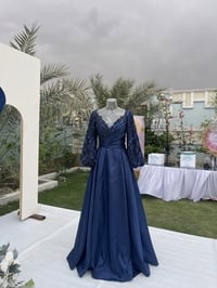 مرحبا بنات عندي مجموعه فساتين مناسبه. لااستفسار تواصل ع واتس اب ٠٧٧٠٢٥...