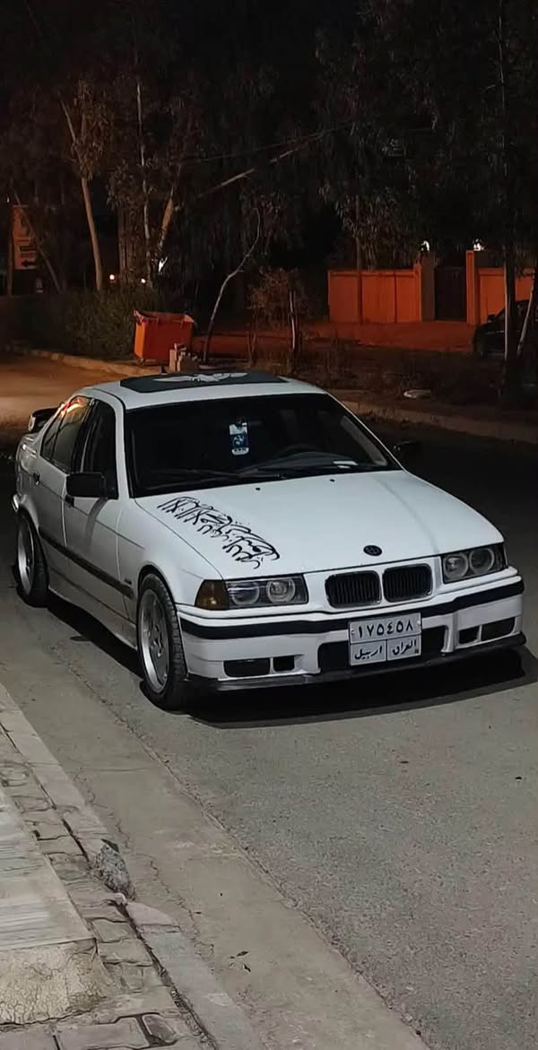 سلام عليكم BMW330IA
موديل:1992
مكينه:30 دبل ديجيتال 
كير:zf اوتو
لايتات:عدسة  وحلقة
سلايت+ABS
شرط تحويل وغرامة باقي تفاصيل ع الرقم 
***********
