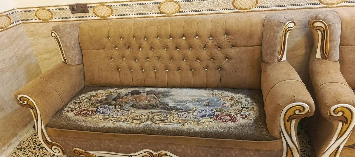 ‏للبيع تخم نظيف جدا
‏مستخدم ٣ اشهر فقط 
‏حطاطه ثقيل جدا 
‏السعر ٥٥٠ بي مجال 
‏للتواصل *********** واتساب 
‏             ‪***********‬ اتصال
