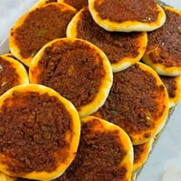 ميني بيتزا • ميني لحم بعجين • تجهيزات مدارس