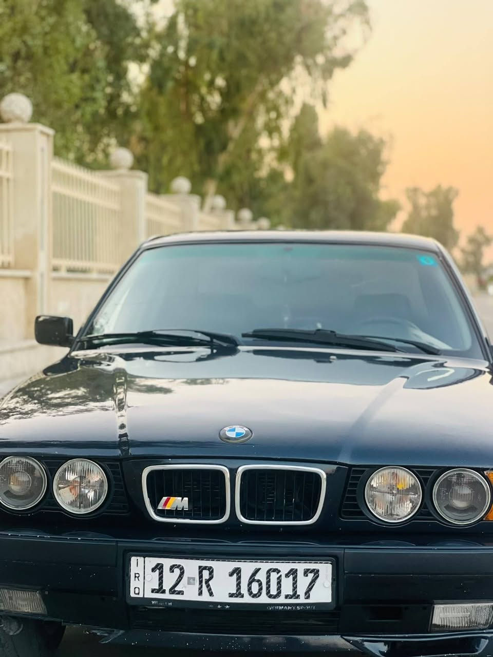 السلام عليكم والرحمة
بيئم دبليو BMW. 540. V8اصل بليته وسنويه   موديل 1994

اللون اسود كحلي 

مكينه وكير شرط ترايك 260 وين ماتريد 

صبغ الجاملغ الخلفي فقط 

اعلى فئه فول فول مواصفات

 كشنات جلد كهربائية 

الجامات تنسد مع القفل 

باگ فاير 

دبل يربگ دبل جگمجة 

منضومه تبريد جديده يعني ثلج 🥶

سلايت روف ثلث حركات 

ويل 17 خلية  السيارة احلى من الصور وجاهزة السعر 77 وبي مجال 

*********** وتساب
