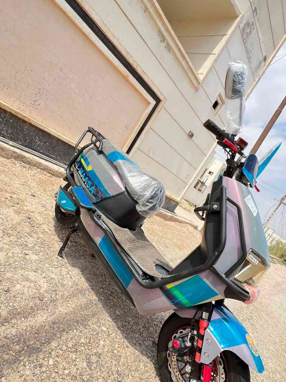 السلام عليكم
دراجه شركة الماسه 💎الدبدوب
موديل2026
موطور بالكارتون جديد
(اخو الزيروو مستخدم شي قليل جداً مكفول حتى من شخط ...)
(بطاريات عدد 6 على فحص )
فول مواصفات  «ملف3500W>
(نظام  R) (نظام P)
(مخرج شحن USP) 
(سرعة 99حقيقي) (سرع 4)
(سويجات2بصمه وكارت تشغيل NFC)
(مثبت سرعة) 
لايت زنون عالي ناصي 
سماعة بلاتوث بلادي 
اشاير يمنة يسرة دبل اشارة
السعر 650الف وبي مجال
الموقع داخل الرمادي 
الاستفسار :***********
