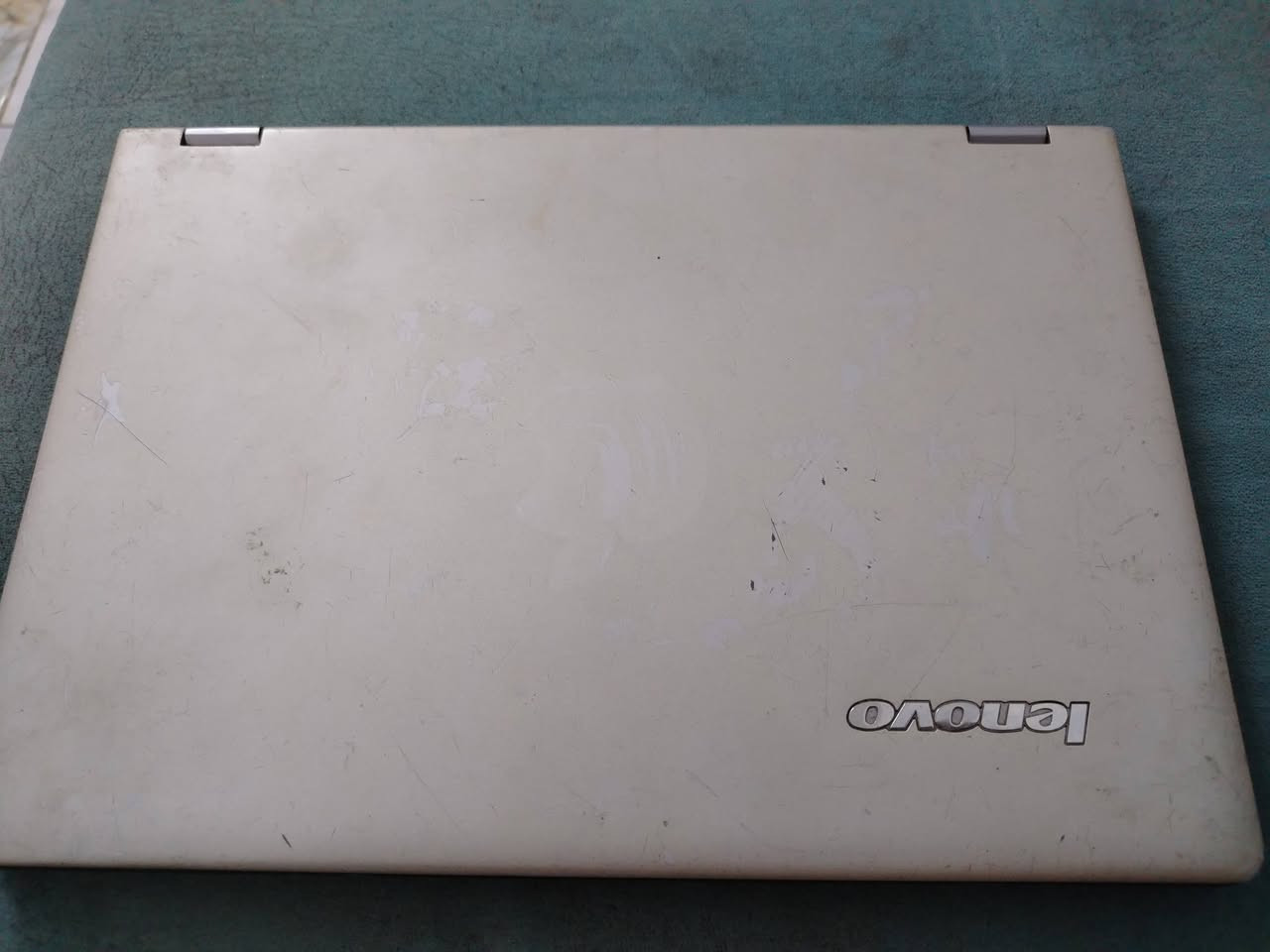 السلام عليكم لاب توب lenovo للبيع
مواصفاتها موضحه بل صوره  
وياها سماعات و ماوس  وشاحنه وجنطه 
مكاني بغداد  الدوره
رقمي ***********
سعر150
