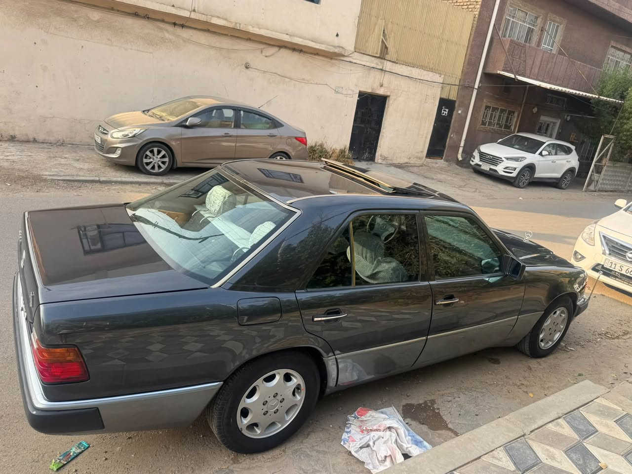 مرسيدس ١٩٩٢ • مكينة وجير جديد • كشنات جلد اسود