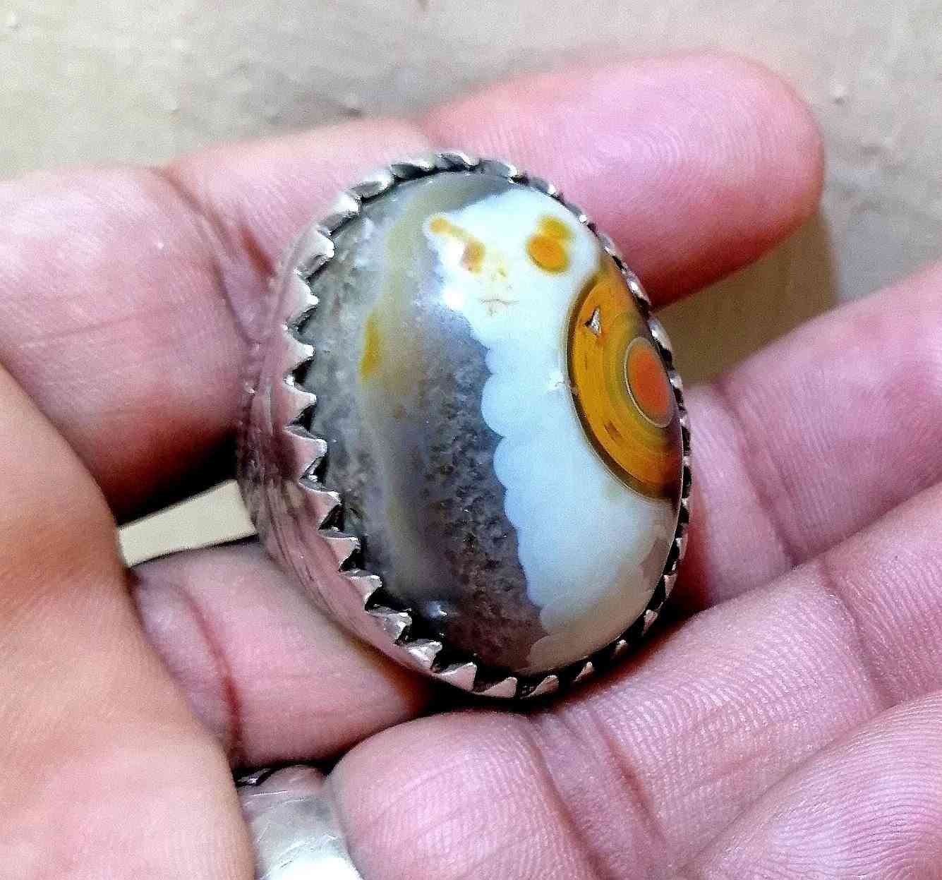 النوادر هيه غايتنا في الاقتناء نحن نختار لكم الخواتم الجميله والتي يعشقها من ينظر إليها نقدم لكم جوهره من الداودي المصور القديم لعيونكم الغوالي للبيع على الخاص اوالاتصال على الرقم التالي ***********
