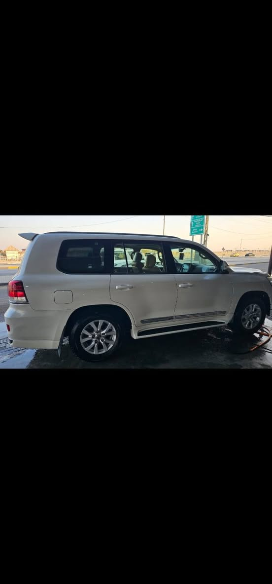 لاندكروز كاز كاز
موديل 2018
كفاله سيارة 
رقم اربيل 
جاهزة من كلشي تبريد وتخم تاير وحدادية 
ماشيه 130
العنوان البصره ابوبصخير. 
السعر خاص 
رقم الهاتف ***********
