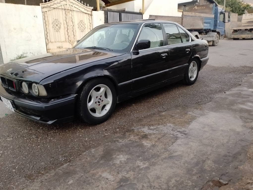 BMW 520i
MODEL1991
GER عادی
گێڕمەکینەئەکسل بەشەرت
سەیارەکەڕەقەم دهۆکە ئەولیاتەپلێت ئەسلی سەنەوی ئەسلی خۆی لەگەل دایە
هەیکەلوناوی جوانەلێدران پێشەوەلای سایەق هەیتی ژۆرێی گرتیە..سلایدو دووجام کارەبای ڕەسی قەترانەعامەلۆجوانی 4تایەو پاتری نوێیە زۆرتونوتۆلە
سعری 24$ کەمەک مەجال
شوێن هەولێر بەحرکە
ژ.م ***********
W  M  V لەسەرە
بەس فرۆشتنە برایان أربيل, العراق
