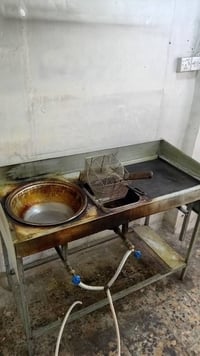 غراض مطعم • طباخ • قاطع نصفي