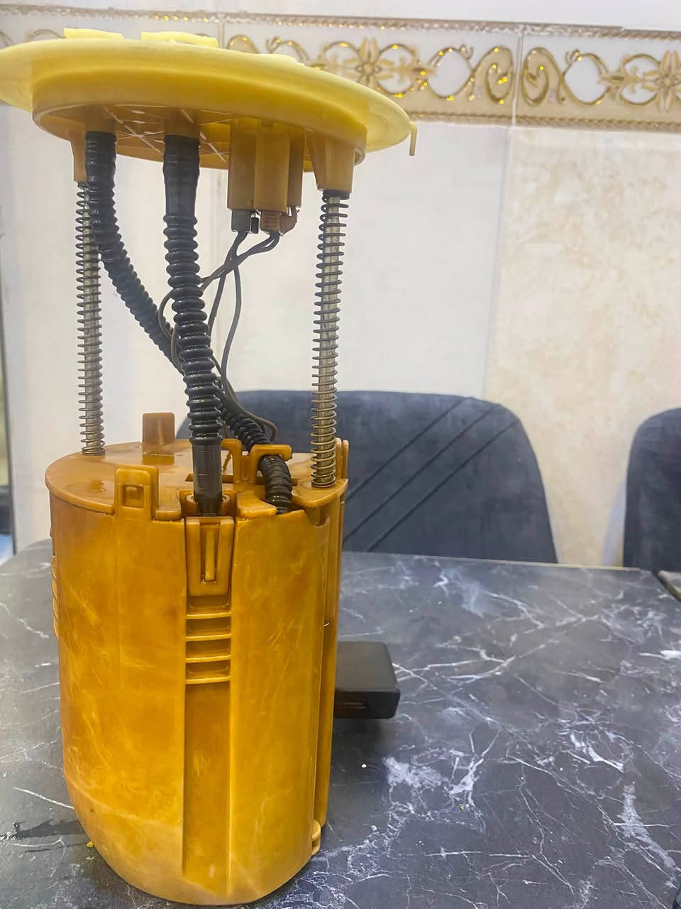 غراض اف جي 2007 وراد امريكي للبيع
كراب سبير 35 الف 
دكشن بارد بي فطر الي يستفاد من الحساسات مالته 20 الف
عبوه دينسو بلادية علفحص بس الطوافة عاطلة 75 الف
كب عدد1 اصلي 15 الف
***********واتساب

