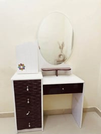 مستعمل • غرفة نوم • واتساب