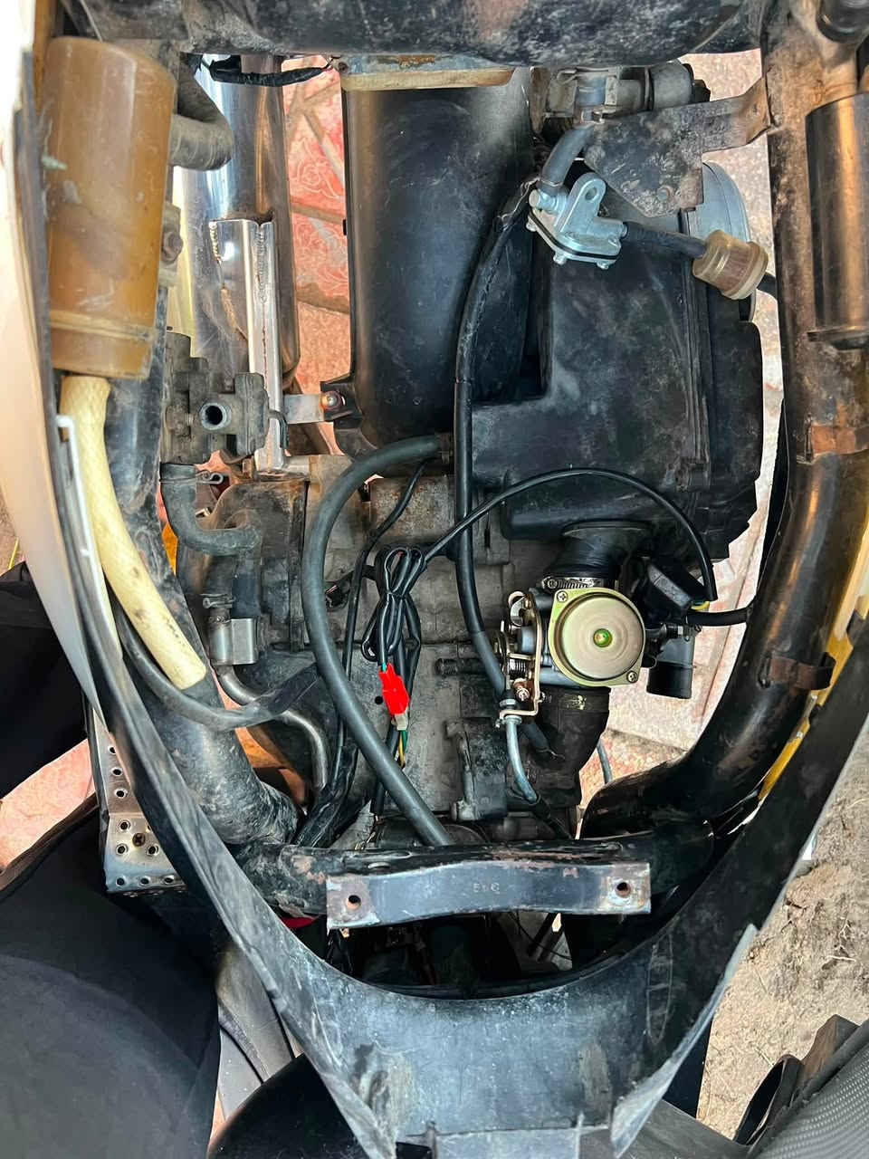 ماكس عدله ب600 بيها مجال
الدراجه 125 cc كامله من كلشي برغي نقص ما بها كامله من كلشي نكره سلف و سلف بلادي 

مزوده 
كزوز ستيل 
كلچ رياضي 
الدراجه مجفته

السعر:600 و بيها مجال 
التواصل: ***********
