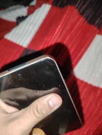 تلفون هونر X9d تلفون نضيفبي طخه صغيره والعدسه مكسوره ومبدله فقط تلفون ...
