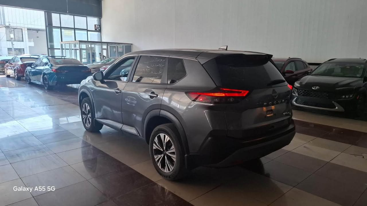 السعر مناسب جدا ارخص سعر ☺️
نيسان روج Sv AWD 
موديل 2023
لون نفطي
ماشية 43
مواصفات 
رادار امامي 
رادار جانبي 
شاشة كبيرة 
كامرة دوارة 
اوتو  ستوب
تحسس خط مسار 
كير طيارة 
سبورت عادي وتماتيك شفتات في ستيرن
محرك 3 بستن اقتصادي
تشغيل عن بعد
لايتات لد نهاري زنون
ويل 19 بلادي
تبريد قطعتين 
ايرباك سليم ابشرط
الرقم كاتي اربيل 
السعر مناسب جدا 🤗
للاستفسار مراجعة الصفحة 
او الاتصال بالرقم  وبي  وتساب

‬ ‭***********‬

نص مكتوب في الصور:
- Galaxy A55 5G