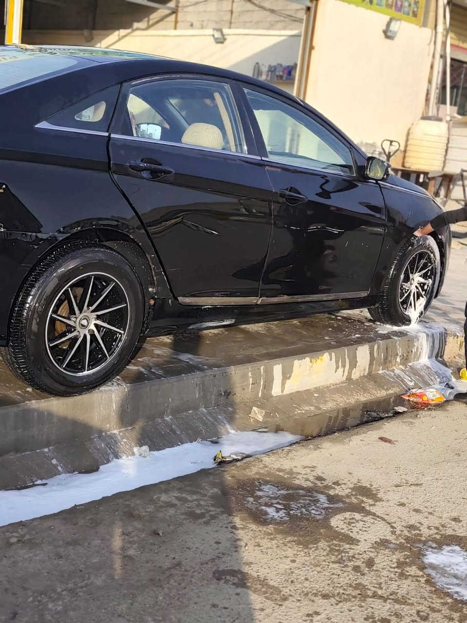 سوناتا موديل 2011 خليجي بسمي حره حداديه اماميه خلفيه بجيس جاهزه تخم تاير جديد تبريد منضومه بجيس توني سويته ثلج لايت زنون كير محرك 2400 دوش  كفاله نقصه مشط بس سعره 90 وبيه مجال لطيبين مكلف بنشر
هذا رقم صاحب سياره ***********
