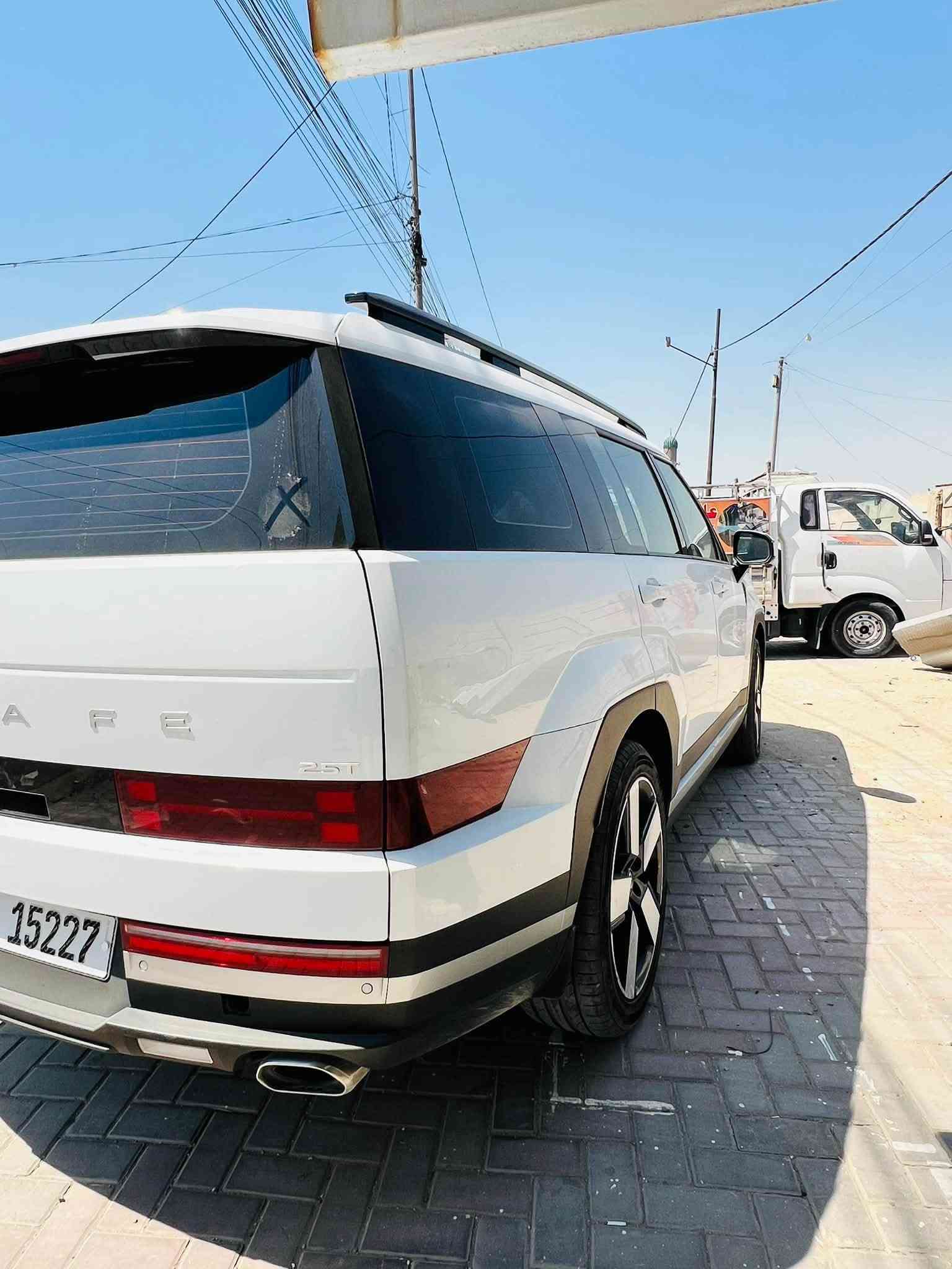 السلام عليكم 🫡 
سنتافيا للبيع 
خليجي سياره جديده جدا
بعده بحاله الوكاله 
موديل 2024
ماشيه 18 الف كيلو 
5 ويل كب
محرك 2500 تيربو قتصادي طياره
سيره نص مواصفات
مواصفات الخليجيه معروفه 
كلشي بيه بلادي 
كفاله عااامه 
بيه مكانين بارد قلييل جاملغ الخلفي 
سياره ترايها زيرو 
ماشيه 18 الف كيلو 
سياره تجي وشوف بعينك 
مكان السياره بغداد الشعب 
سياره عارضيه 235 وبيه مجال وتدللون
***********
***********
