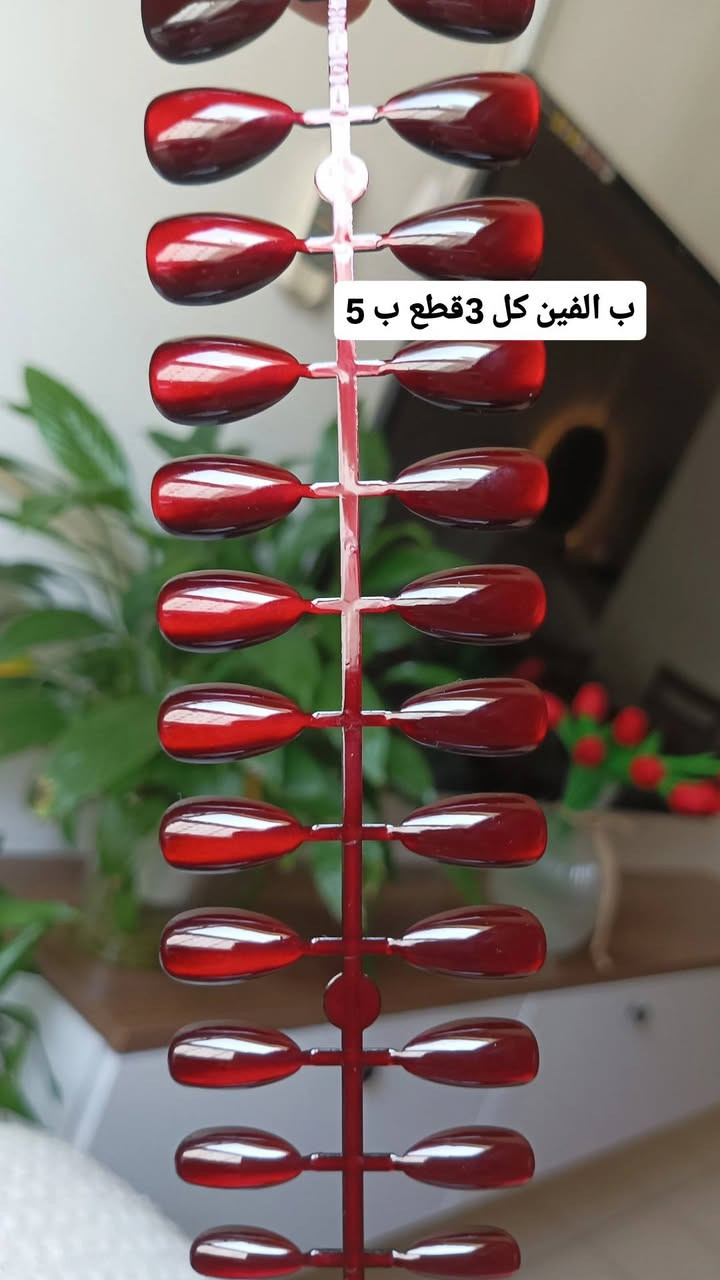 #توصيل بسمايا الف🌹تخفيضات (منشور منوع )اظافر. ورموش  الاظافر اكو ب (الف )وب( الفين ٣ قطع ب ٥ الاف)  والرموش كل الانواع متوفره ومذكوره الاسعار والتفاصيل على الصور 🌹متوفر لاصق رموش وأظافر

نص مكتوب في الصور:
- ب الفين كل 3 قطع ب 5
- اسرار ستور ب الفين كل 3 قطع ب 5
- كل 3 قطع ب 5 اللون اليناسب كل ستايل بالفين فقط @asraf_store01
- @asrar_store01
- بالفين بس
- كل 3 قطع ب 5
- كل 3 قطع ب 5 بالفين بس 😍😍 @asrar_store01
- بالفين بس كل 3 قطع ب 5 😍❤️
- 2000 كل 3 قطع ب 5 @asrar_store01
- بالفين فقط
- 24 اظفر
