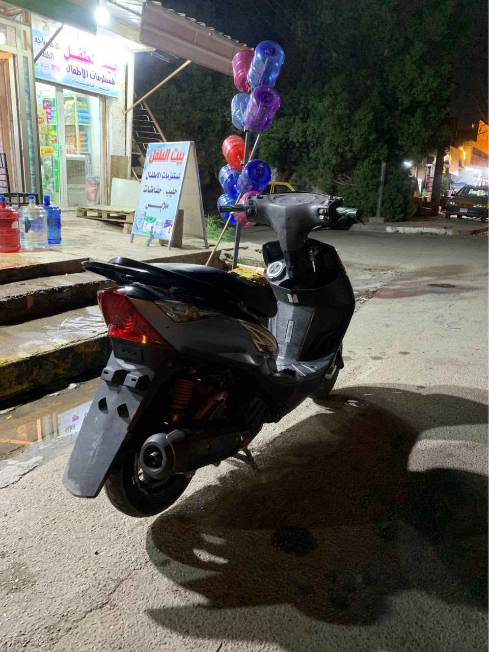 السلام عليكم حبايب ثعلب للبيع الدراجه خير من الله من التاير للتاير كلها بلاديه الدراجه كامله اي نقص ما بيها عده الـ عتله مال دشبول مال سرعه طاكه غير هذا كلشي شغال تجي تفصح وتقتنع وبيك خير وتدلل مكان الدراجه بغداد الحريه سعره 550 بيها مجال بسيط ممتواجد خاص موجود واتساب واذا تحب اتصل *********** بغداد, العراق
