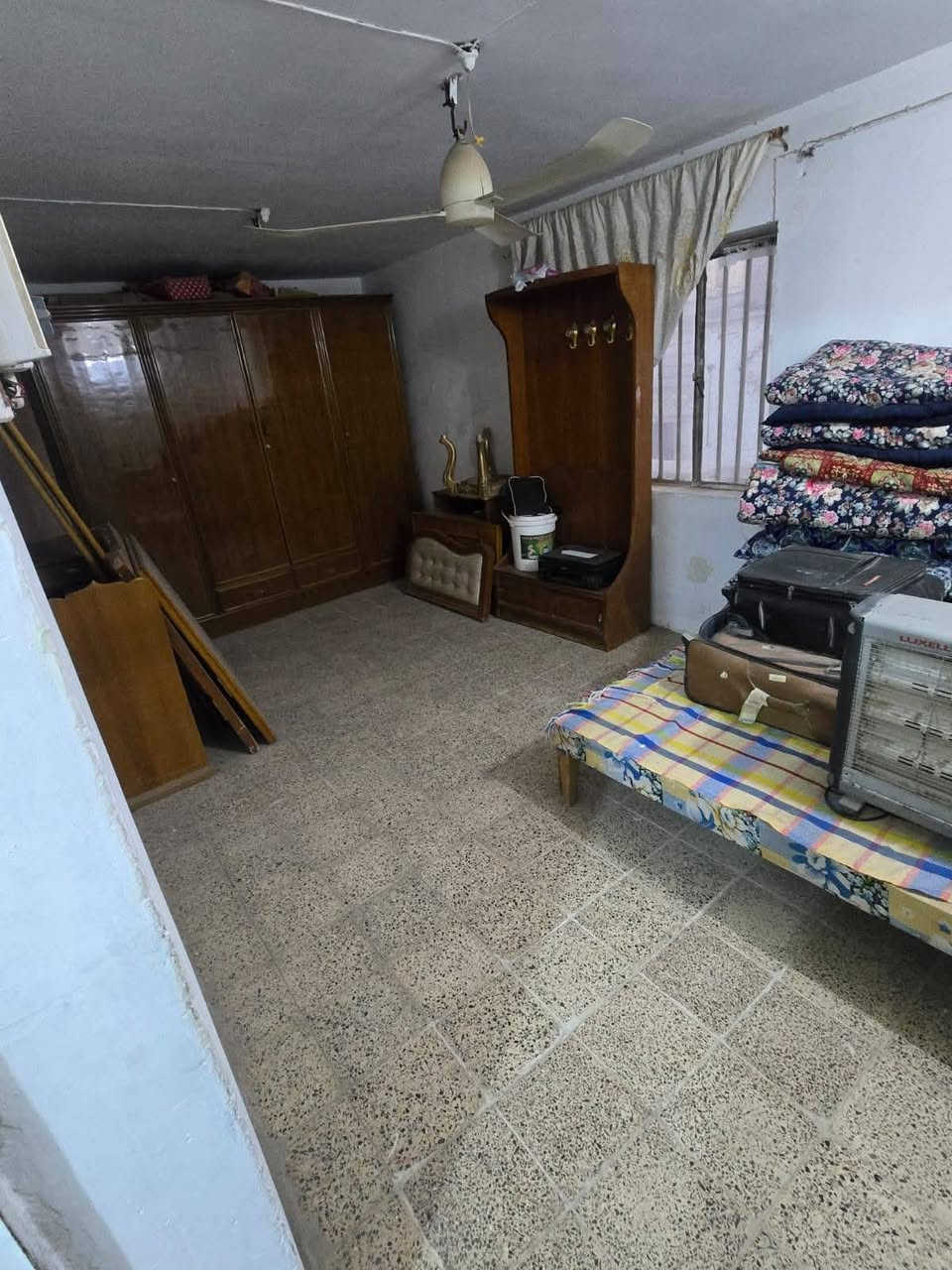 بيت مساحته 120متر طابو صرف العنوان الثيله بناء عكاده نضيف خدمات كامله متوفره مكان مميز
يتكون من غرفه كلدور صاله مطبخ مجمع صحيات كامل مع طارمه صغيره وفوك ثلاث غرف بيت جاهز مجهز

الاستفسار اكثر الاتصال بل رقم
مكتب وعقارات الوارث
***********
