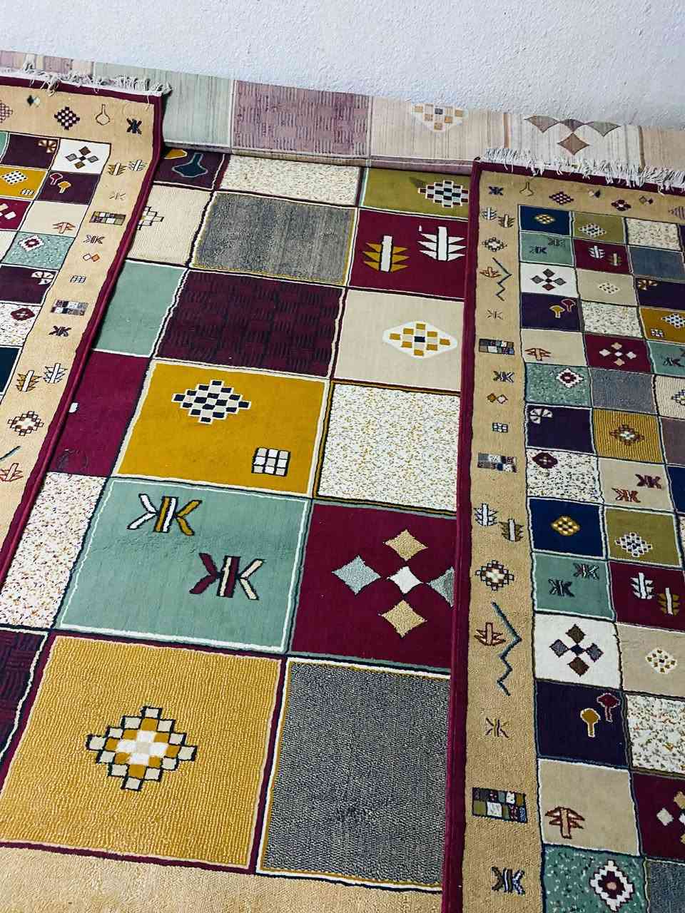 زوليه خمسه في ثلاثه +مدات ثلاثه طولهن خمسه +نضيافات سعر ١٠٠الف رقم حجز *********** عنوان كربلاء حي وفاء
