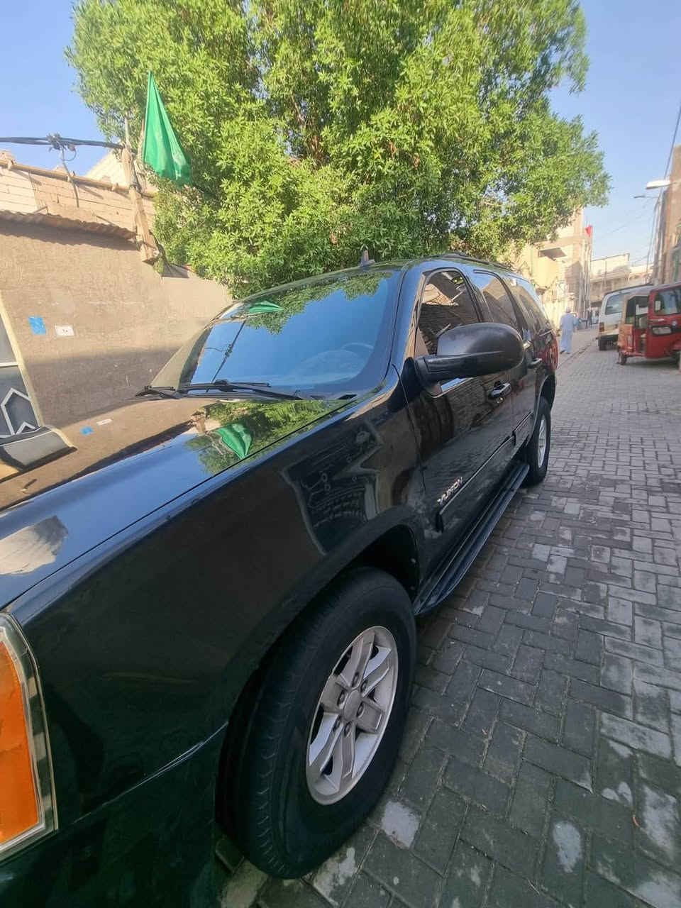 سلام عليكم 
ادوات ادوات ادوات سياره جمسي للبيع موديل 12 سياره حلوه وجاهزه ونضيفه بل واقح احله من الصوره بيه كصه قماره بس والباقي كفاله محرك 3500 مكان بصره حيانيه الرقم ***********
