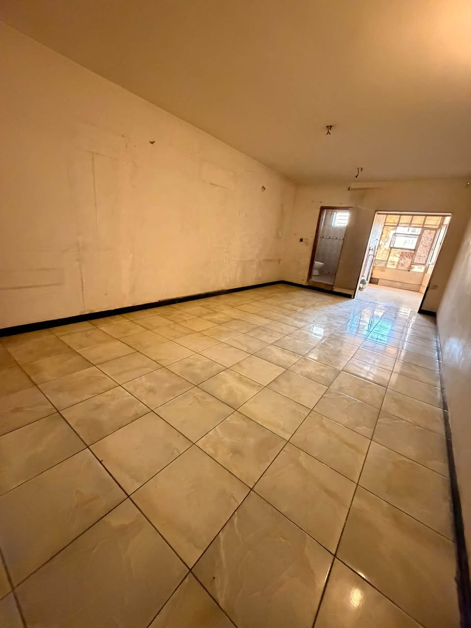 🏠 دار للإيجار في السيدية
📐 المساحة: 200 متر
🛏️ غرف نوم عدد 4
🛋️ صالة
🍳 مطبخ
🚿 خدمات
🚗 كراج كبير

📞 للتواصل: 
0785010066
