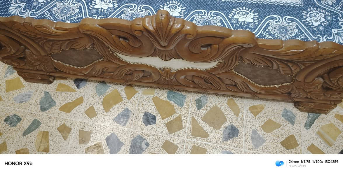 للبيع خشب عراقي ثقيل ثقيل التوصل وتساب ***********
