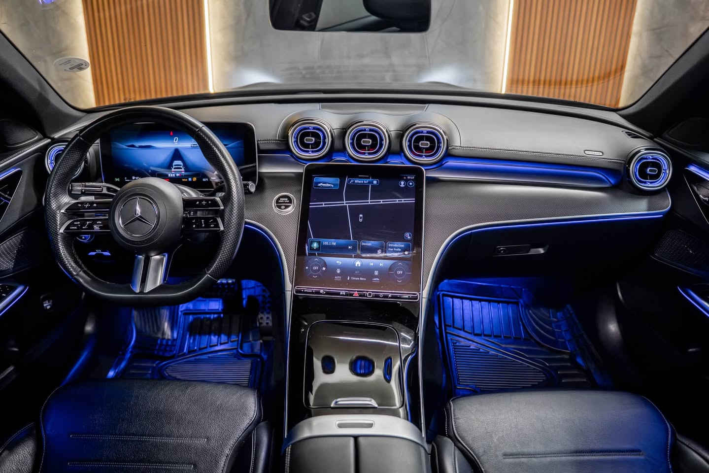 C300 AMG • ٢٠٢٤ • بدون رقم شمالي