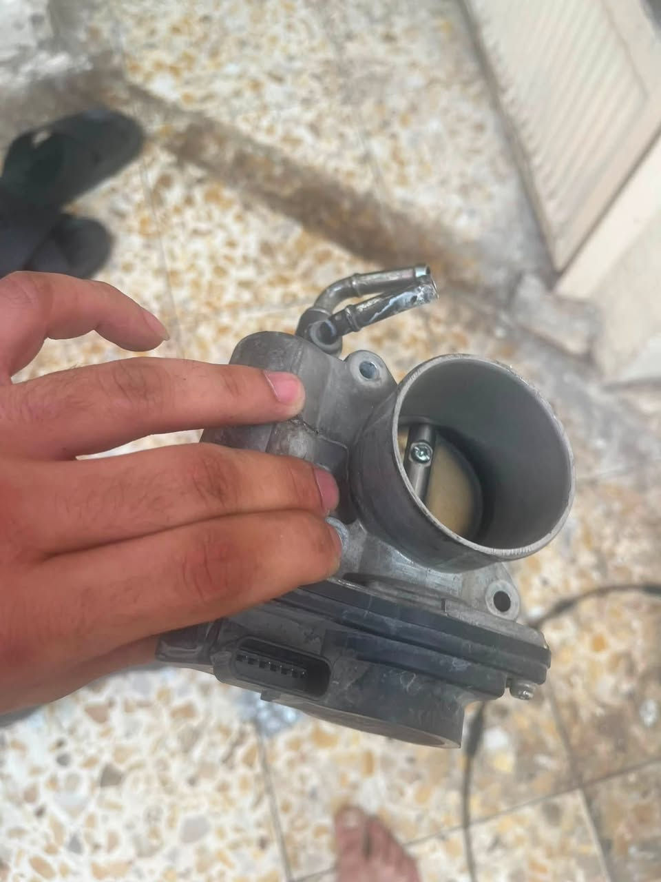 سلام عليكم غراض سني 
ضفيره 
جوزه سويج 
عقل 
كيج 
زنون اصلي 
عندي قبق صندوك بي ضربه تتعدل بارد
عنواني شعب ***********
